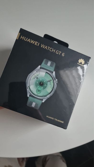 Vând smartwatch HUAWEI WATCH GT6