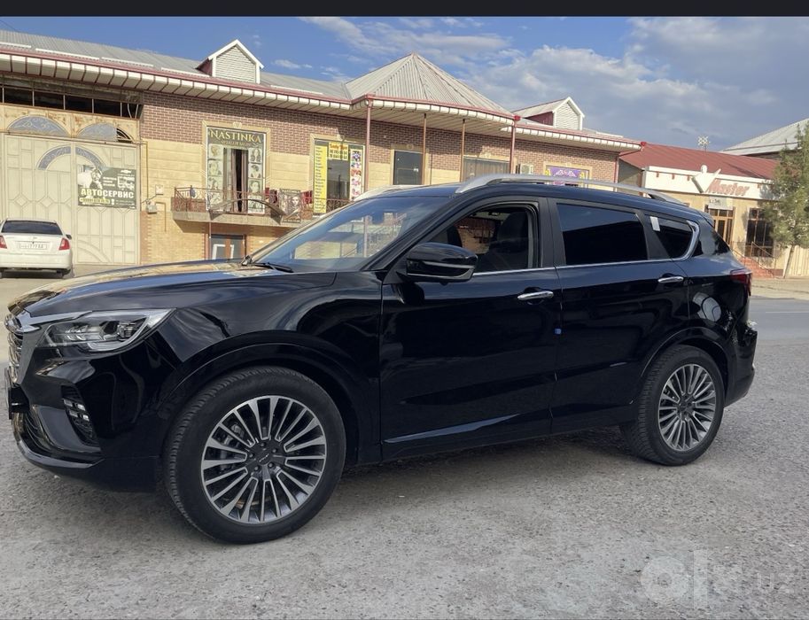 Jetour X 70 sotiladi