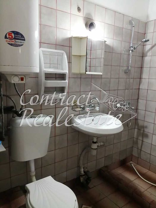 Дава се под наем Двустаен апартамент в Варна, Владислав Варненчик - 45 кв.м за 255 € - Снимка #2