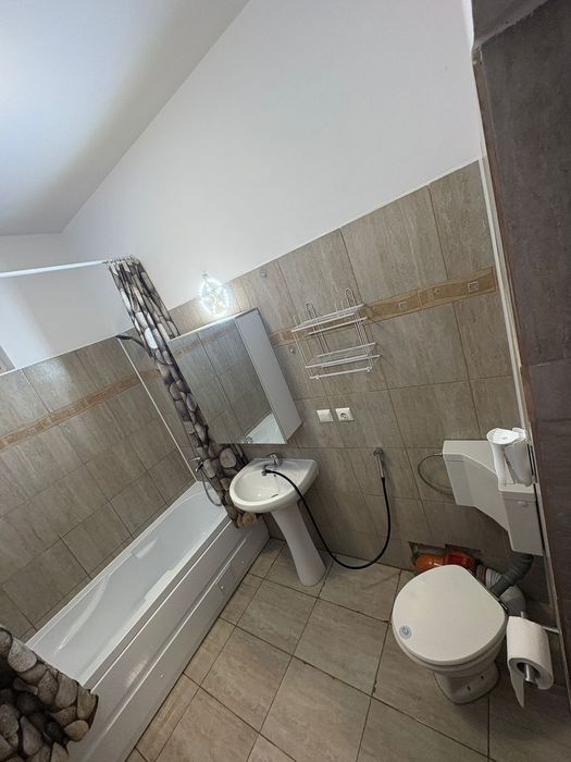 Vând garsonieră mobilată