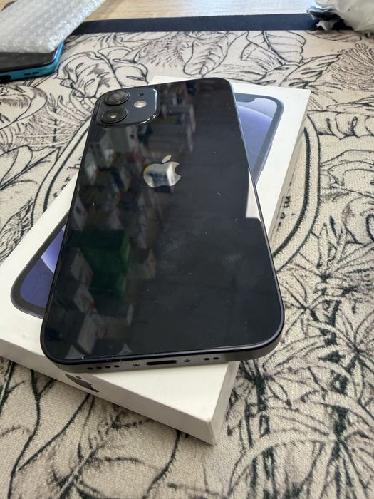 iPhone 12 Mini 64gb - перфектни, комплект, 100% батерия