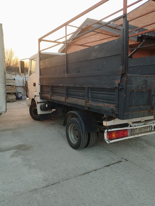 Nissan Atleon basculabil