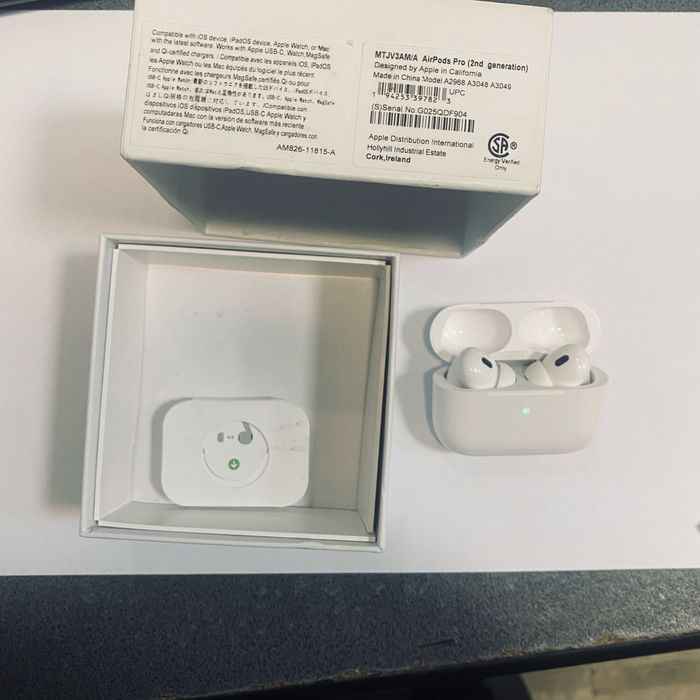 Vand casti Apple AirPods Pro (2nd generation)