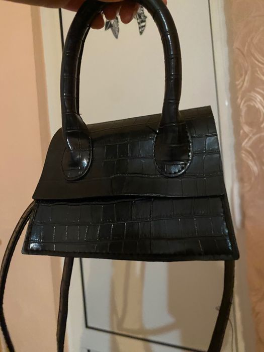 Черна дамска чанта