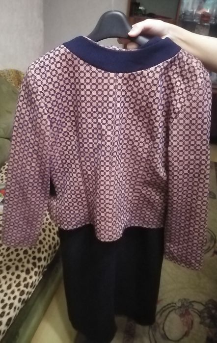 Женское платье с накидкой