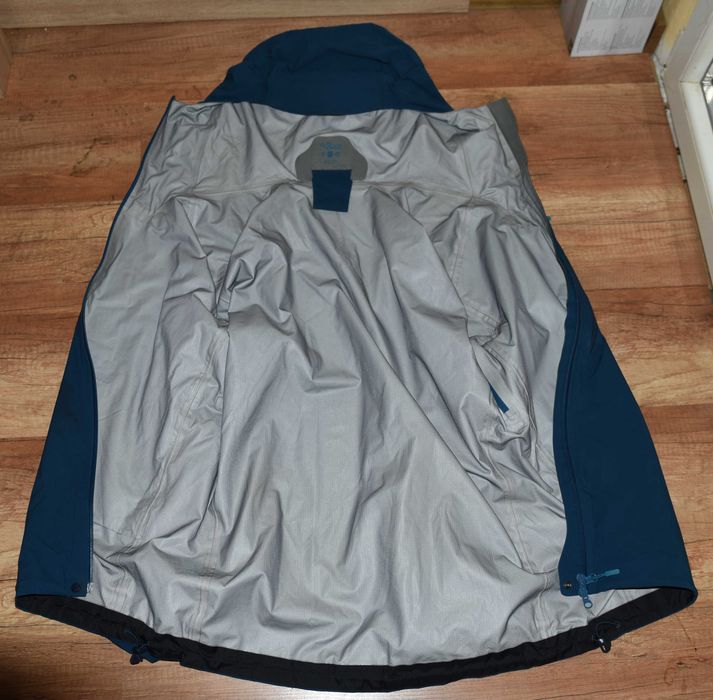 RAB оригинална мъжка ветровка, размер XL.