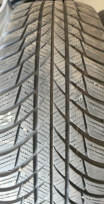 215/65/17цола.Bridgestone