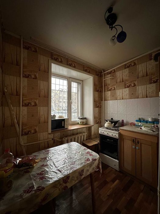 Продам 2-х комнатную квартиру в центре города