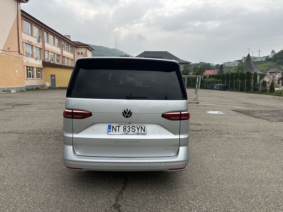 VOLKSWAGEN Multivan 2022 — imagine 4