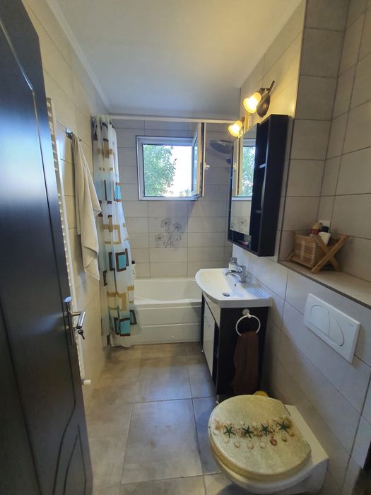Inchiriez apartament