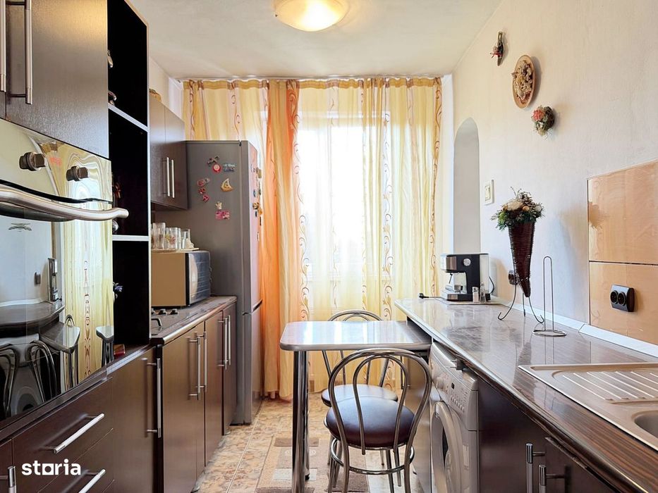 Apartament cu 4 camere Bd. Dacia, Oradea — fotografia 3