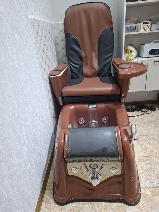 Кресло педикюрное массажное б/у