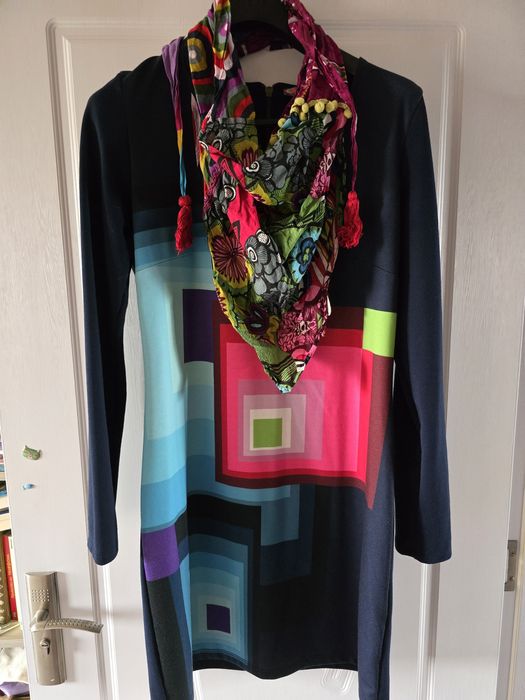 Шал  Desigual за жени