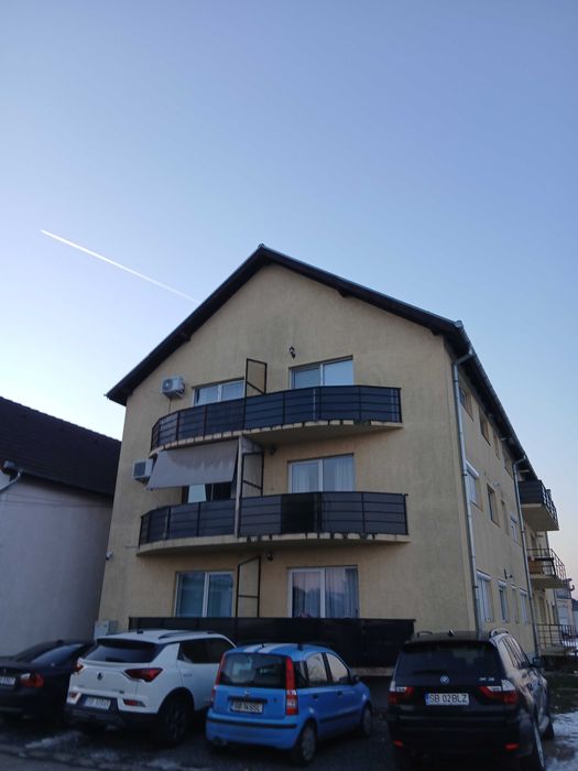 Inchiriez apartament 2 camere