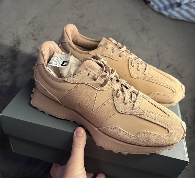New Balance 327 culoare taupe marimea 42 noi originali