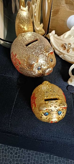 Предметы декора в золотом цвете