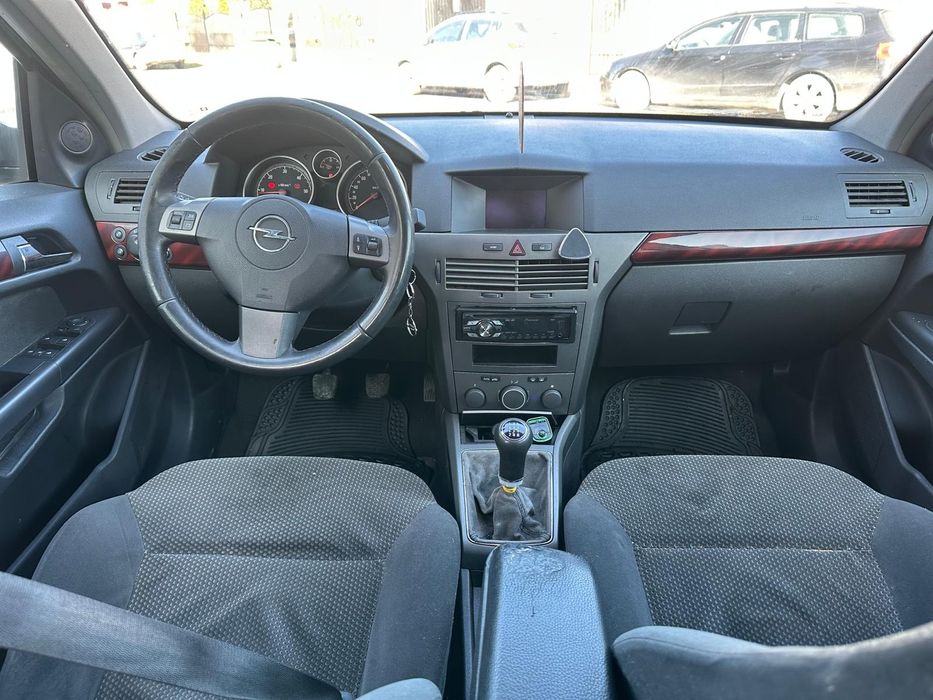De vanzare opel astra h motor 1.7 cdti