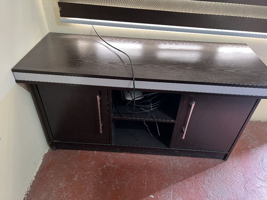 Ofis mebelllari sotiladi