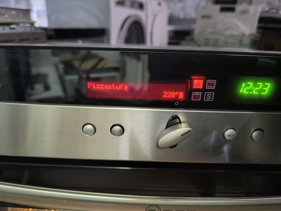 Фурна NEFF Mega 4624 N - автоматични програми хляб, пица и др.