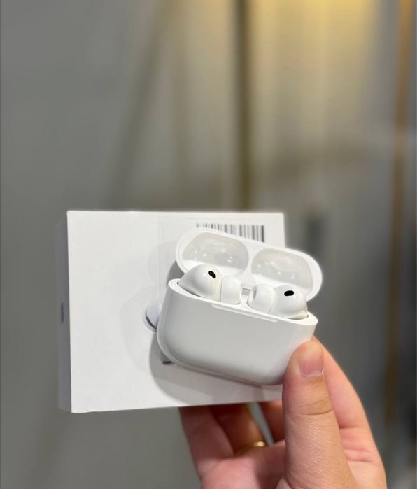 AirPods Pro 3.