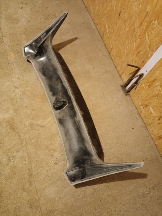 Спойлер Lada x-ray