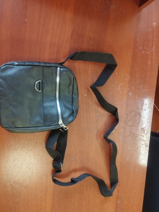 Продам мужскую сумочку