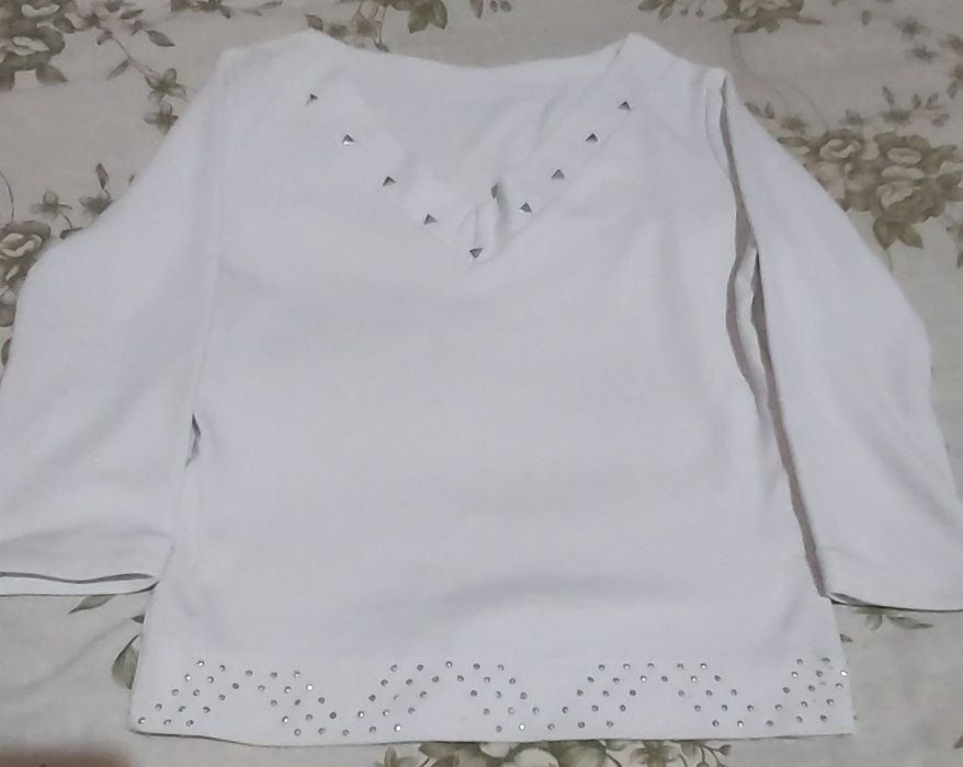 Симпатичные кофты для худеньких девушек.