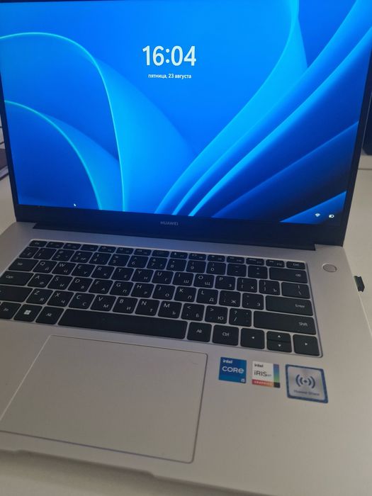 Ноутбук сатылады