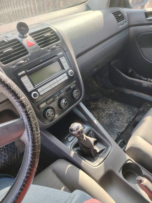 Volkswagen golf 5 1.4