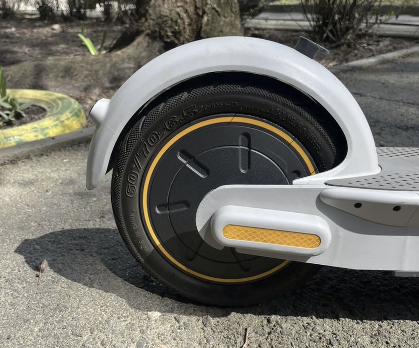 Электрический самокат Ninebot Kickscooter MAX G30LP