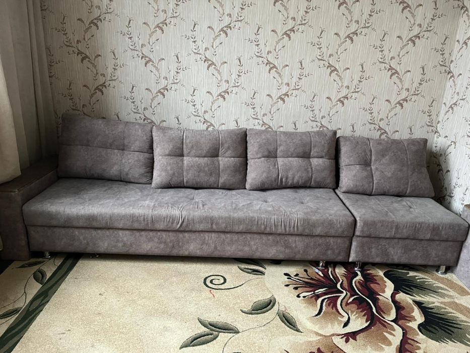 Срочно продам диван