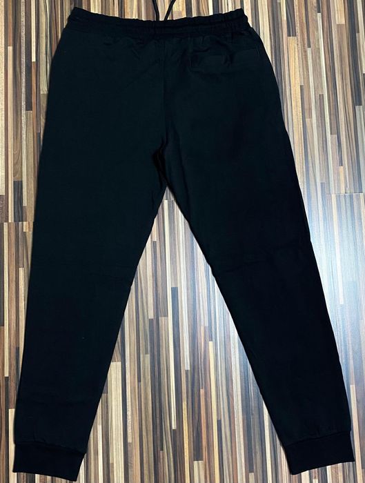 Vand compleu nou de bărbați Armani Exchange