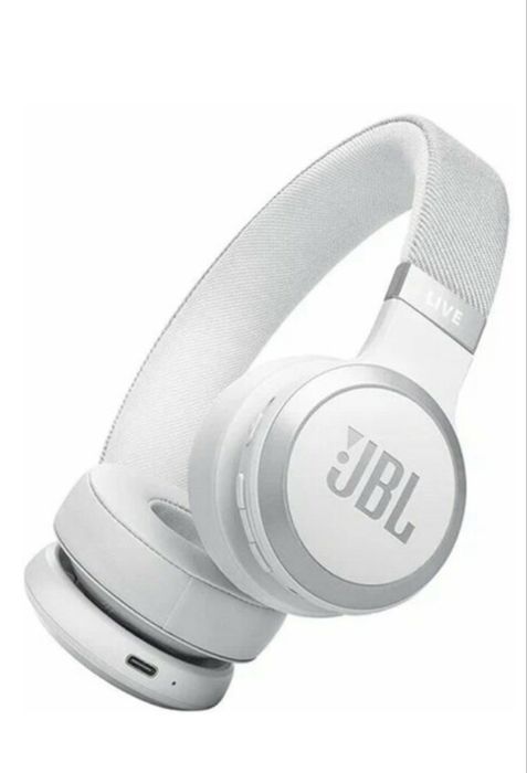 Нашуники  JBL Live 670NC White