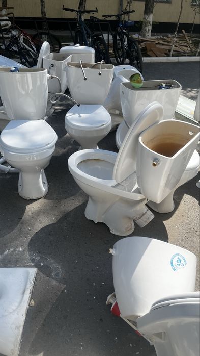 Унитазы и раковины