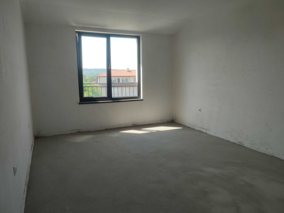 Тристаен тухлен апартамент - Ново строителство