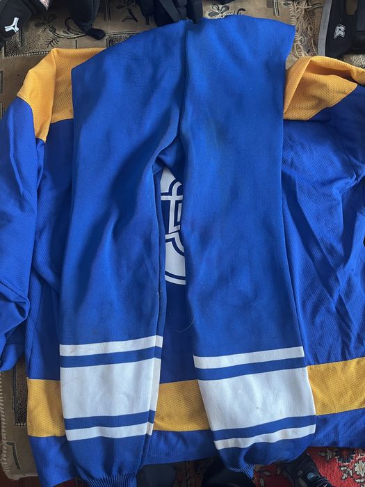 Продам комплект хоккейной формы