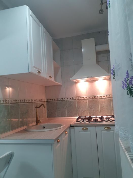 Închiriez garsonieră