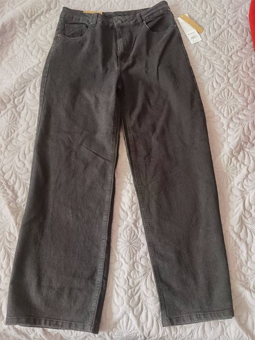 Дамски дънки прав модел Нови