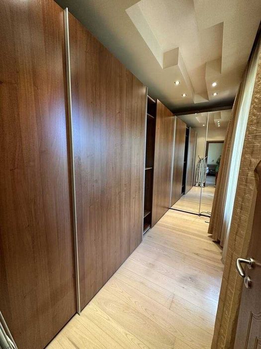 Дава се под наем Многостаен апартамент в София, Витоша - 300 кв.м за 1900 € - Снимка #3