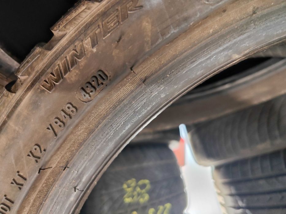 2бр. зимни гуми 225/40/19 Pirelli