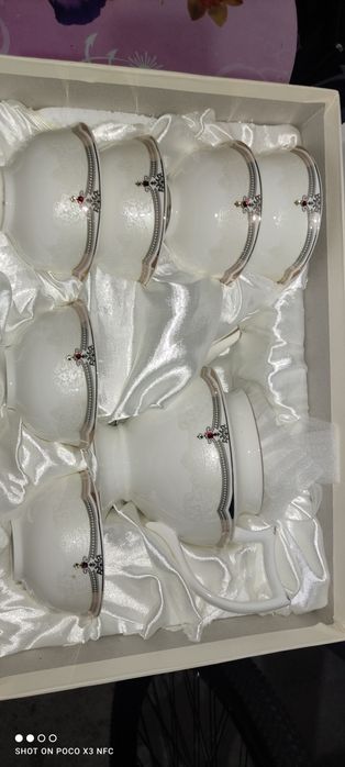 Чайный сервиз фарфоровый