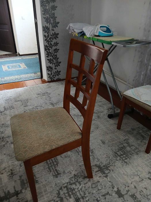 Стол и 12 стульев Малайзия