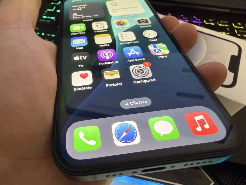 iPhone 16e, Black, 128 Gb, 15 cicluri de incarcare, NOU, Factura si ga