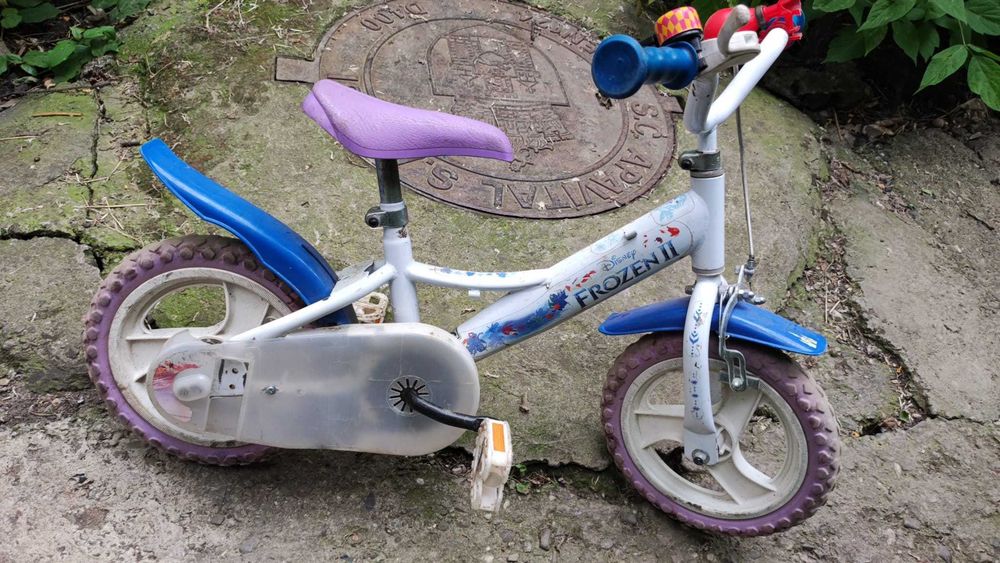 Bicicleta fetita 3-5 ani