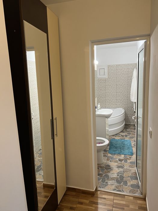 Inchiriez apartament 2 camere