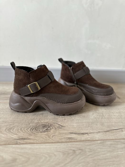 Продам весенние ботинки р.38