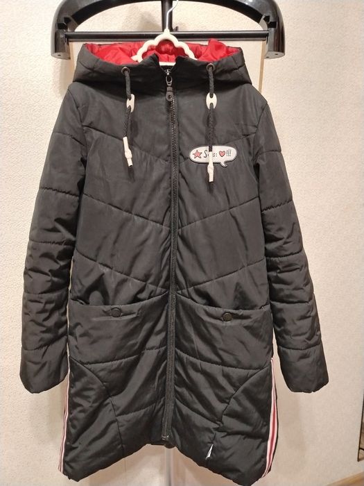 Продам куртку на девочку