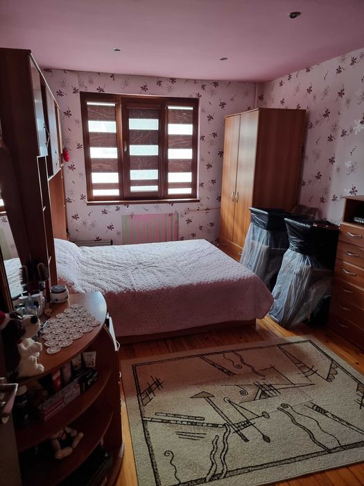 Продажба на етаж от къща