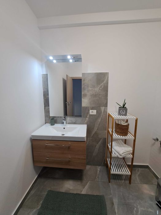 Apartament de vanzare Băile Felix | 53 mp | 82.000€, La Cheie, mobila pe comanda. Afacere la cheie