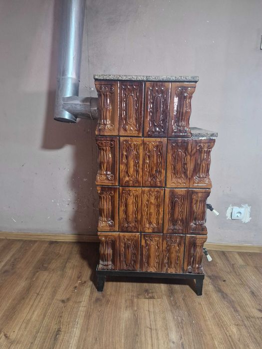 Doua teracote in stare buna